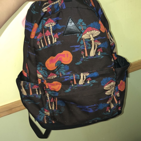 School Backpack | Great for laptops | airplanes | Trips ;) - Picture 3 of 4